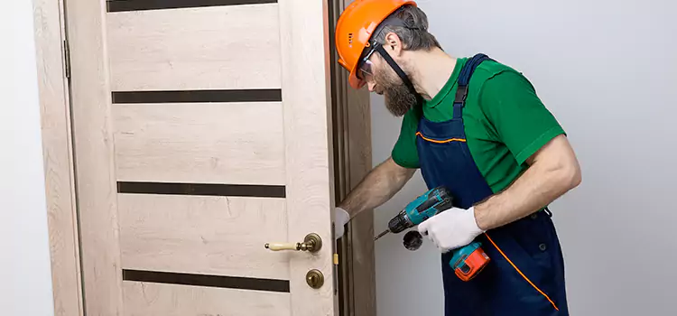 Replace Internal Door Handle with Lock Tanque Verde